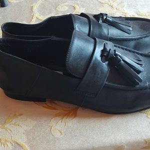 NWOT Steve Madden loafers with tassles
